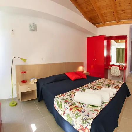 Felix Residence&lucia Simona Hotel Mousata